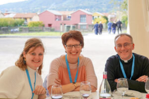 Marianne, Els en priester Karlo