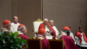 Paus Franciscus celebreert de Heilige Mis voor de overleden bisschoppen en kardinalen 2024